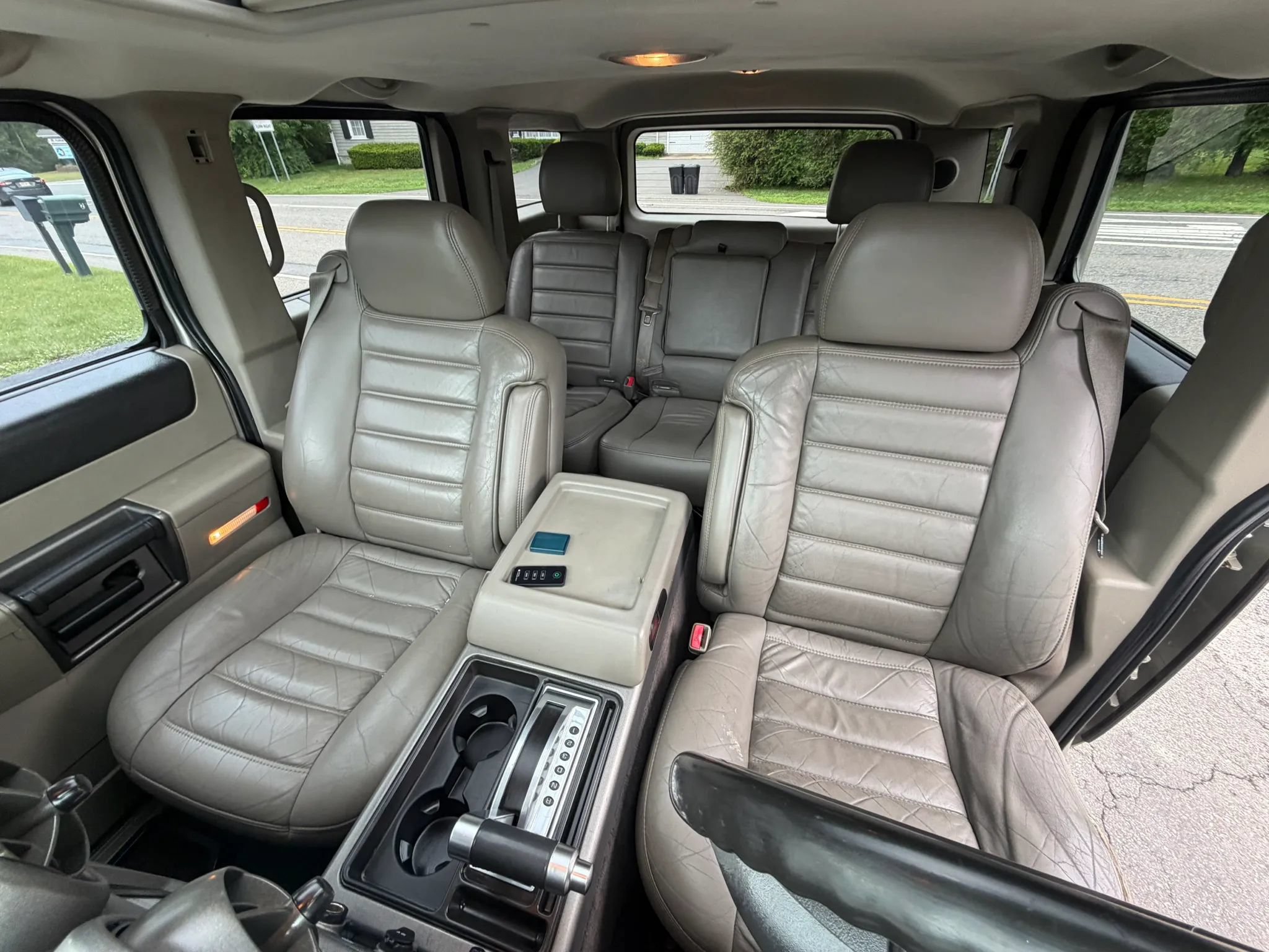 Used 2004 HUMMER H2 AWD/4WD image 14