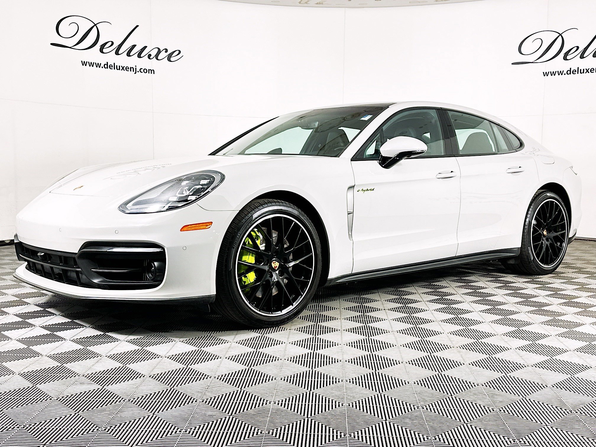 Used 2023 Porsche Panamera 4 Platinum Edition image 3