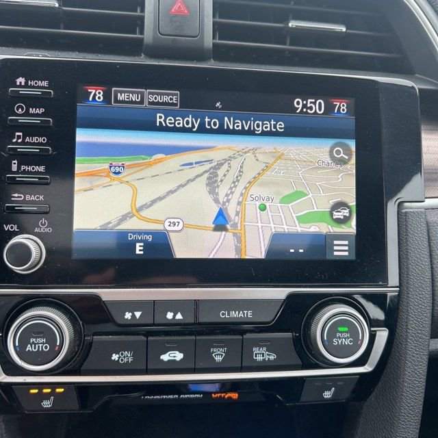 Used 2019 Honda Civic Touring image 7