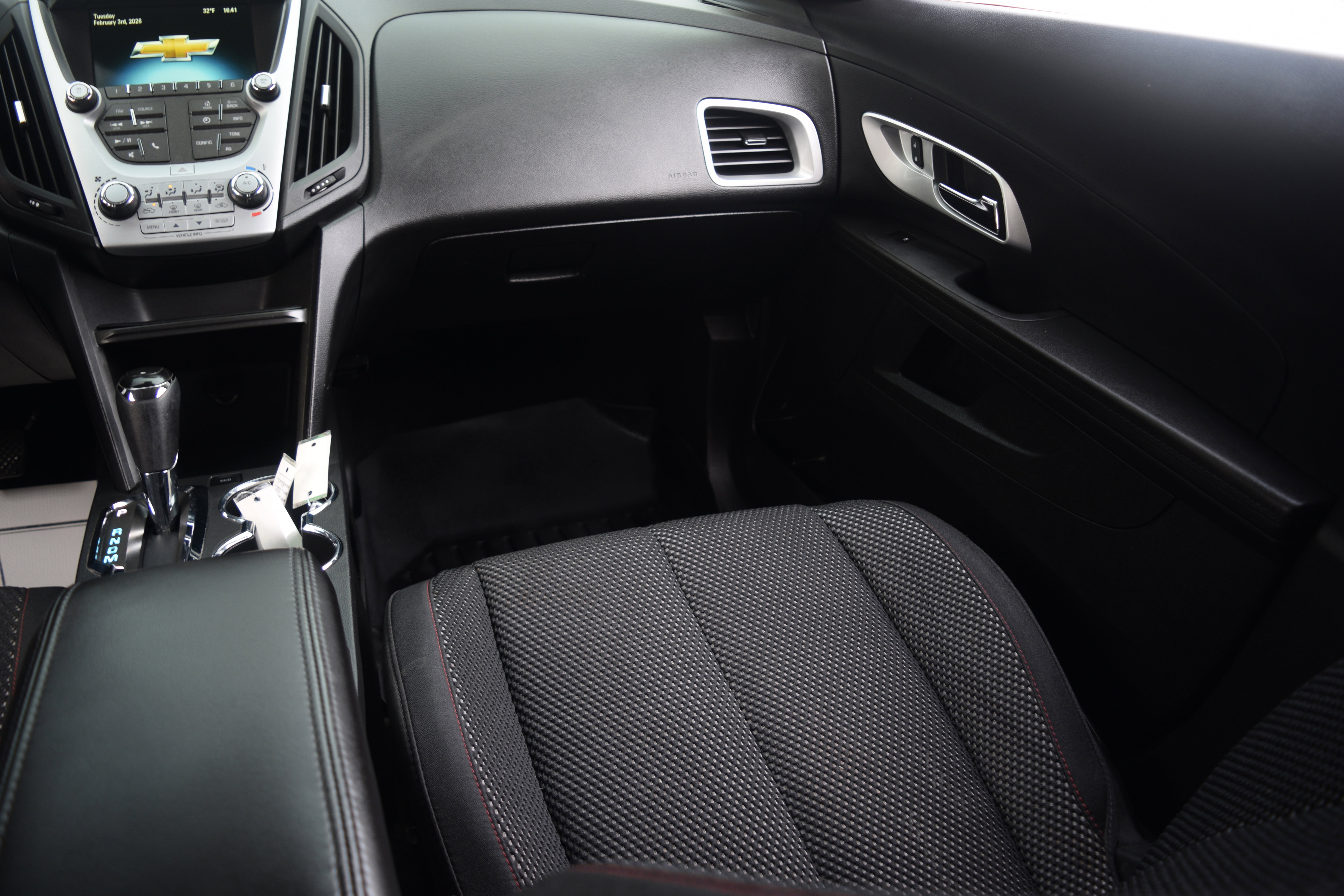 Used 2017 Chevrolet Equinox LS image 13