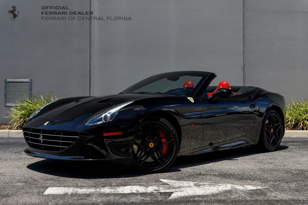 Used 2017 Ferrari California T RWD image 1