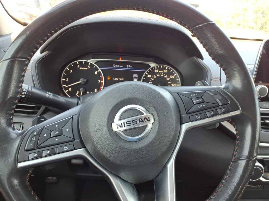 Certified 2022 Nissan Altima 2.5 SR FWD image 9