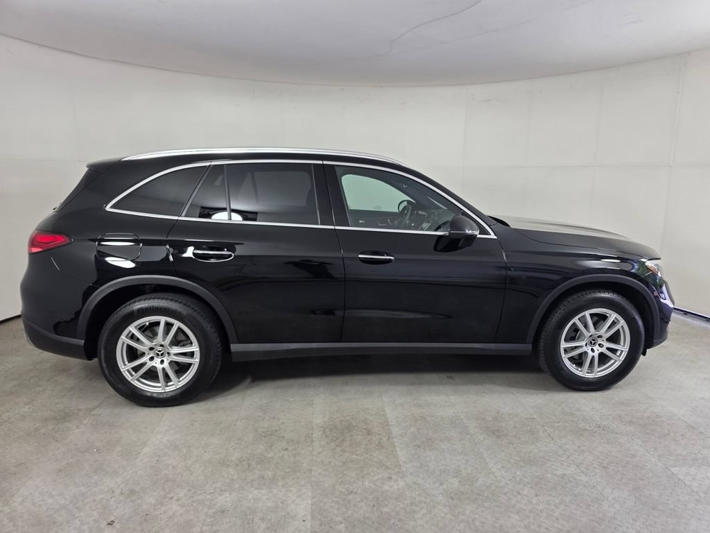 Certified 2025 Mercedes-Benz GLC 300 image 3