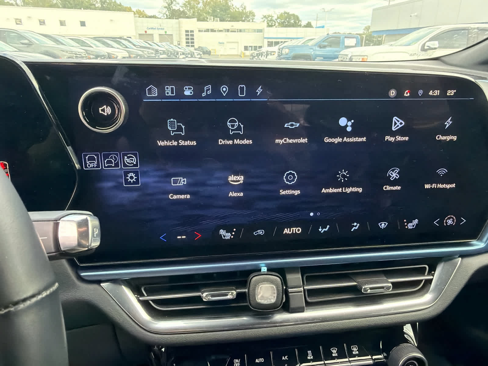 Certified 2024 Chevrolet Equinox EV LT AWD/4WD image 9