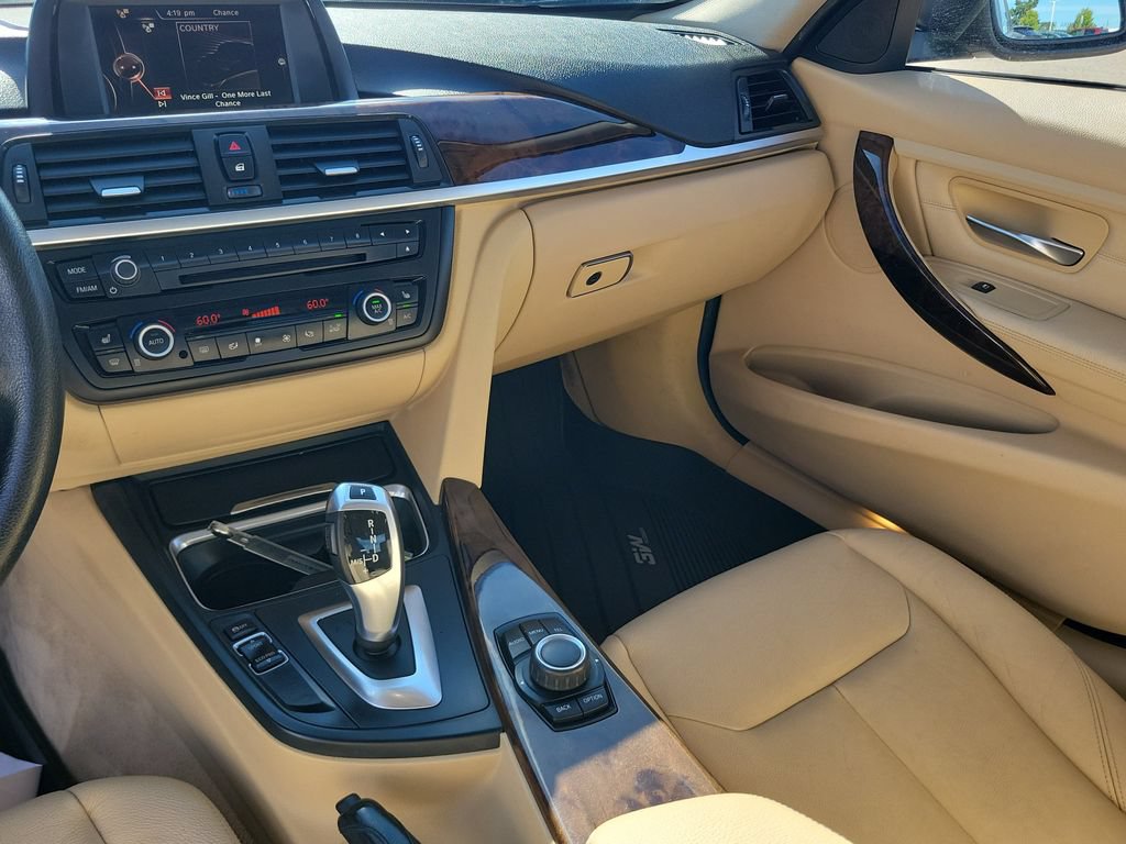 Used 2015 BMW 320i xDrive Sedan AWD/4WD image 31