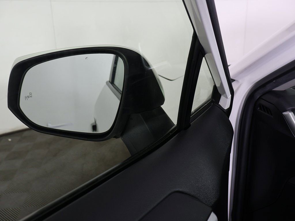 Used 2020 Toyota RAV4 XLE w/ Convenience Package AWD/4WD image 33