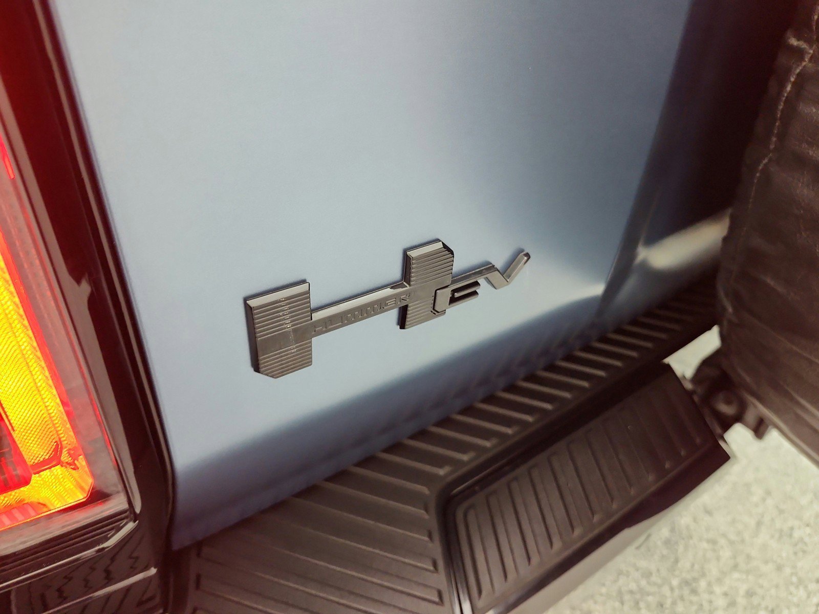 Used 2024 GMC Hummer EV 3X w/ Omega Edition image 23