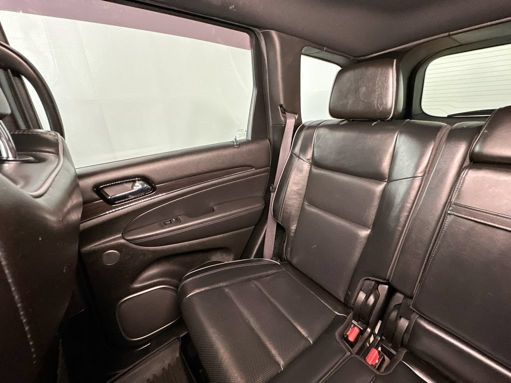 Used 2021 Jeep Grand Cherokee Overland AWD/4WD image 12