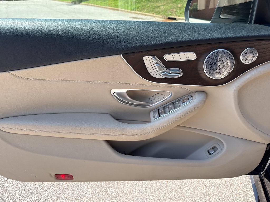 Used 2018 Mercedes-Benz C 300 4MATIC Cabriolet image 13