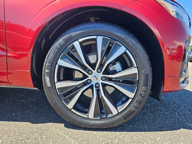 Used 2023 Volvo XC60 B5 Plus AWD/4WD image 9