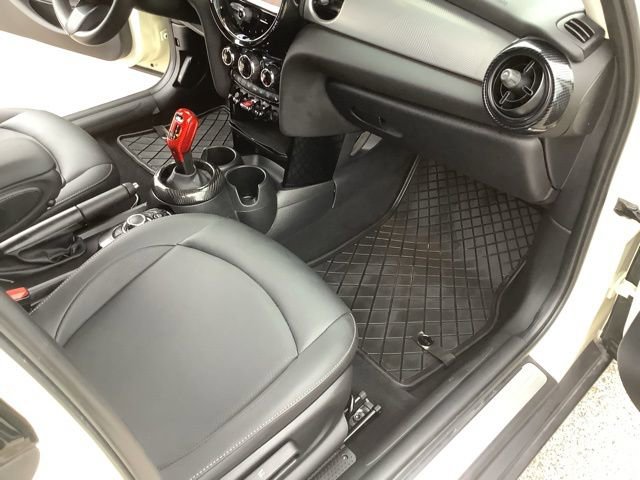 Used 2023 MINI Cooper 4-Door Hardtop image 21