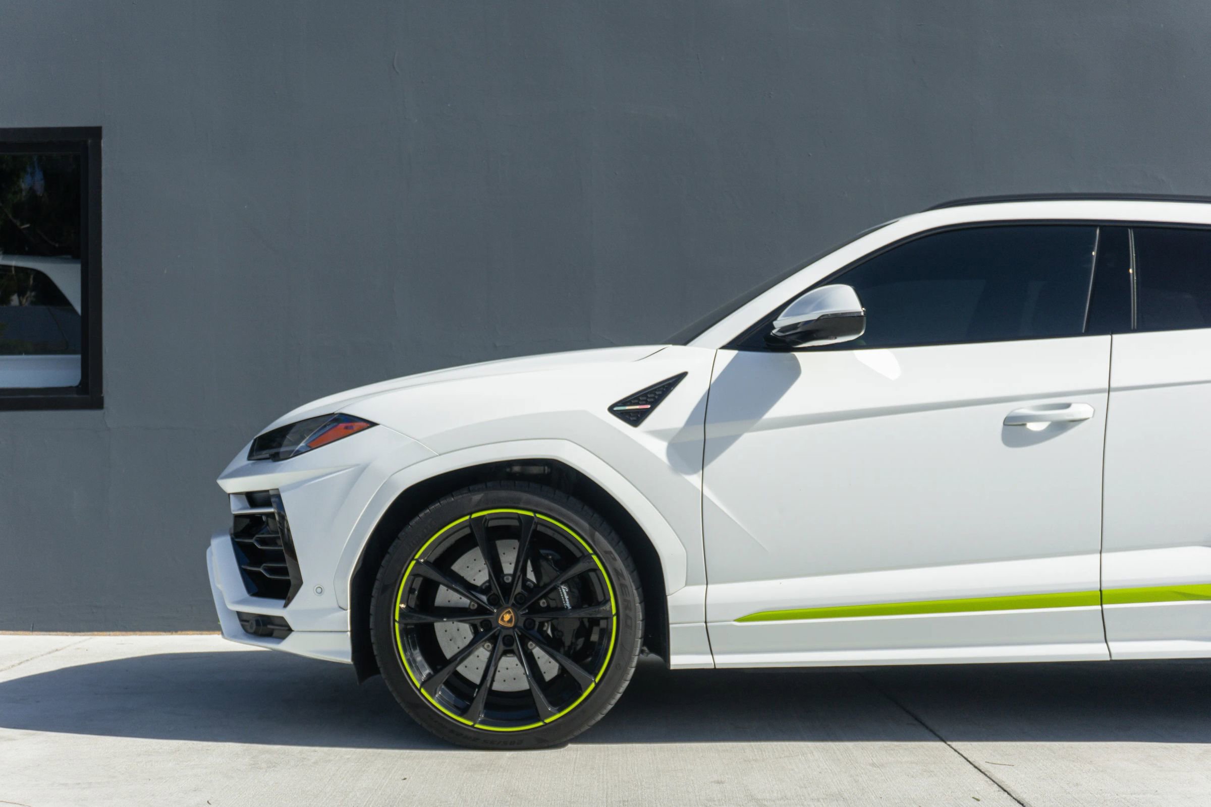 Used 2022 Lamborghini Urus image 18