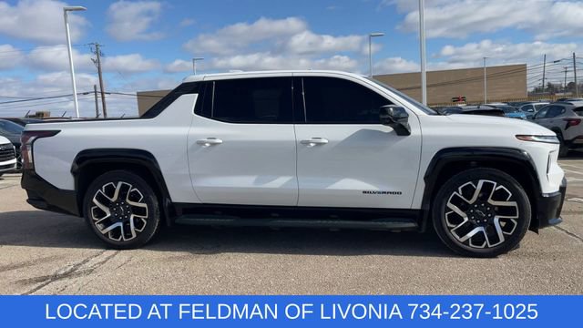 Certified 2024 Chevrolet Silverado EV RST image 9