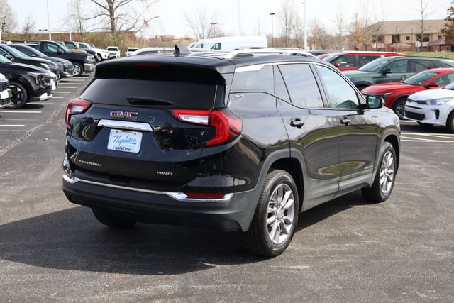 Used 2024 GMC Terrain SLT image 5