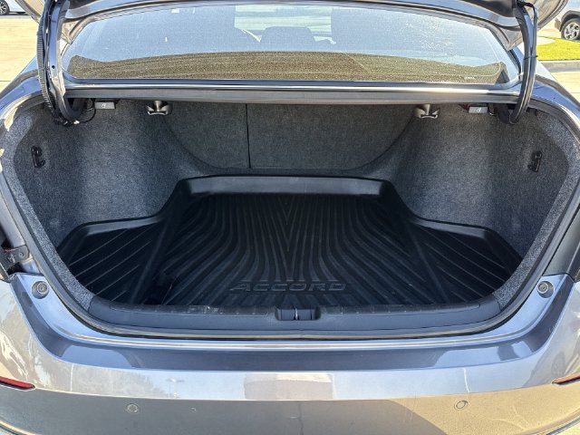 Used 2021 Honda Accord Touring image 13