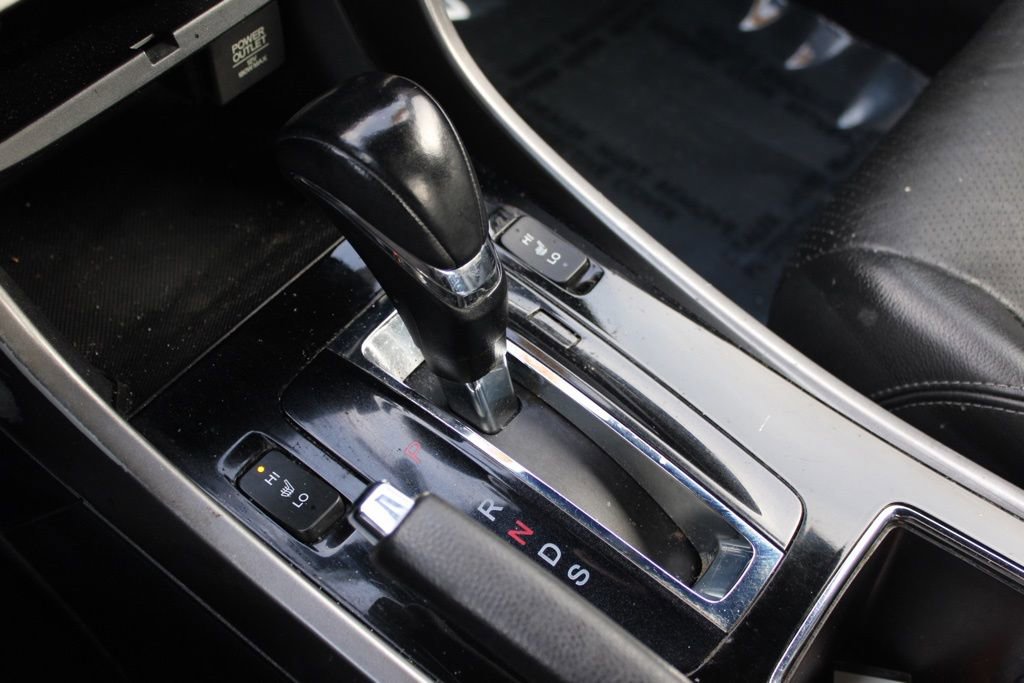 Used 2017 Honda Accord EX-L image 36