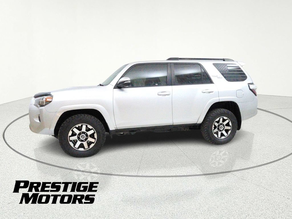 Used 2019 Toyota 4Runner TRD Off-Road Premium AWD/4WD image 4
