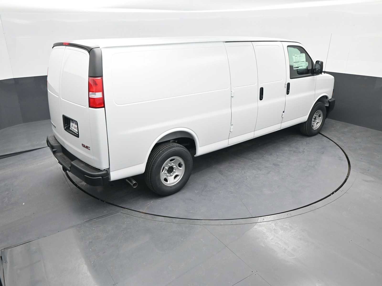 New 2026 GMC Savana 3500 Extended image 38