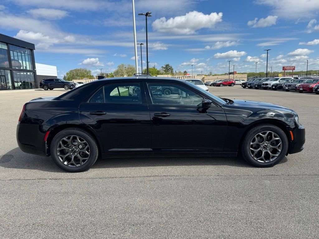 Used 2018 Chrysler 300 S AWD/4WD image 26