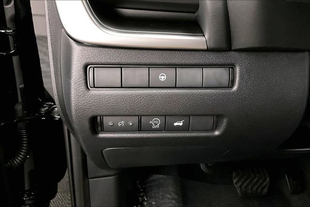 New 2026 Nissan Rogue SV FWD image 29