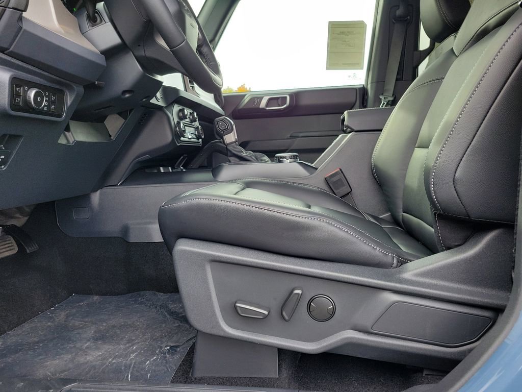 New 2025 Ford Bronco Outer Banks w/ Sasquatch Package image 17