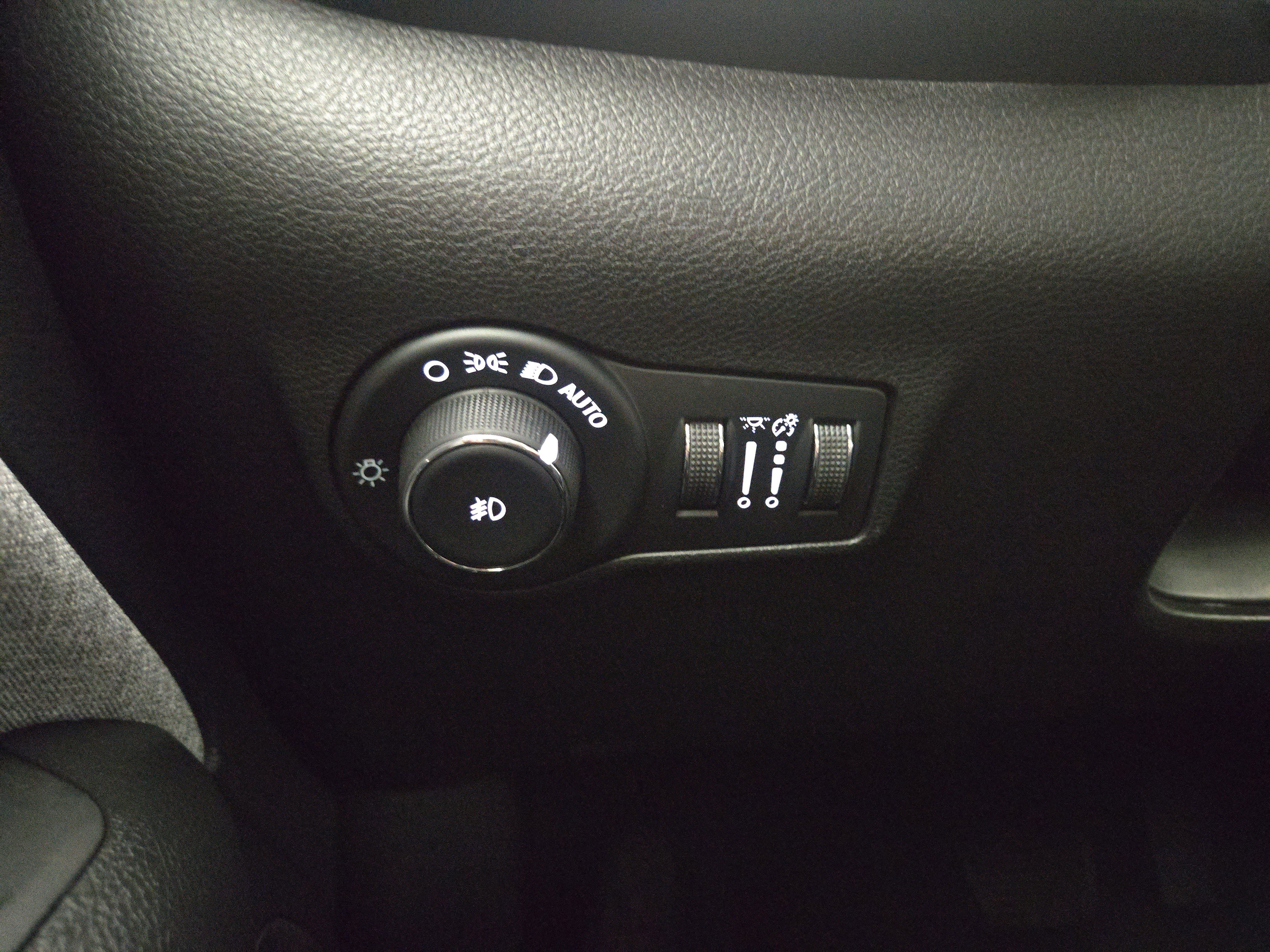 Used 2022 Jeep Compass Latitude image 28