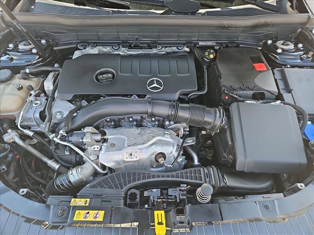 Certified 2023 Mercedes-Benz GLB 250 image 23