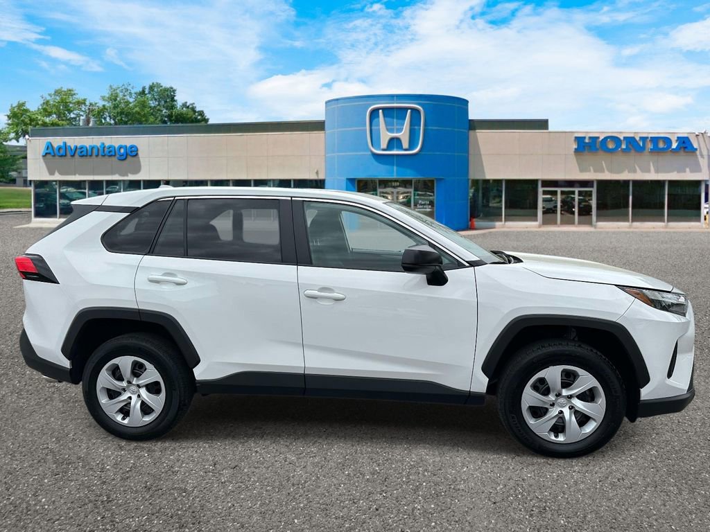 Used 2025 Toyota RAV4 LE FWD image 3