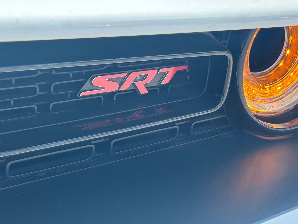 Used 2015 Dodge Challenger SRT image 19