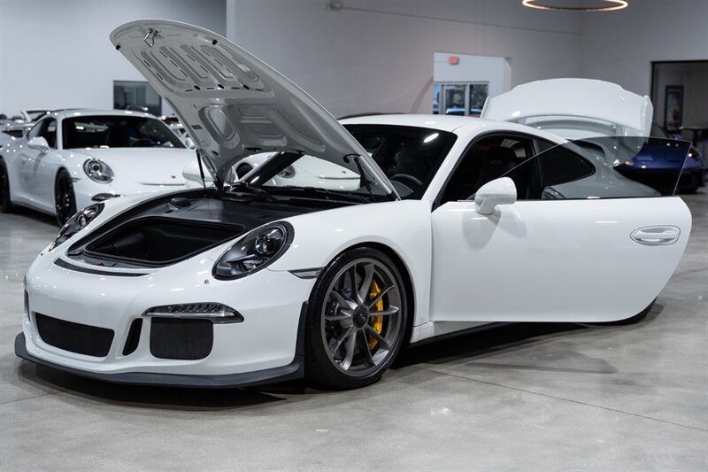 Used 2015 Porsche 911 GT3 RWD image 32