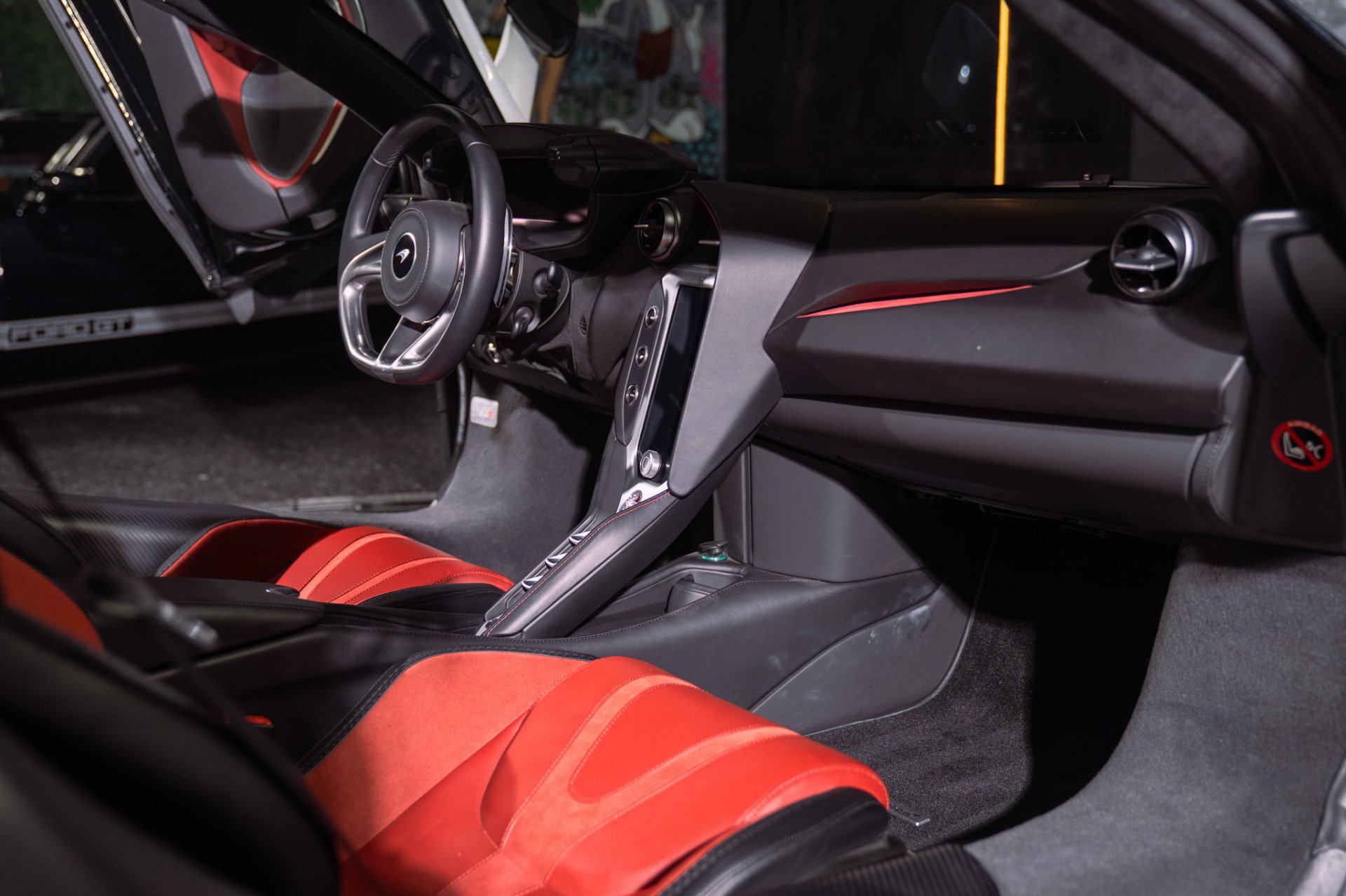 Used 2024 McLaren 750S Spider RWD image 56