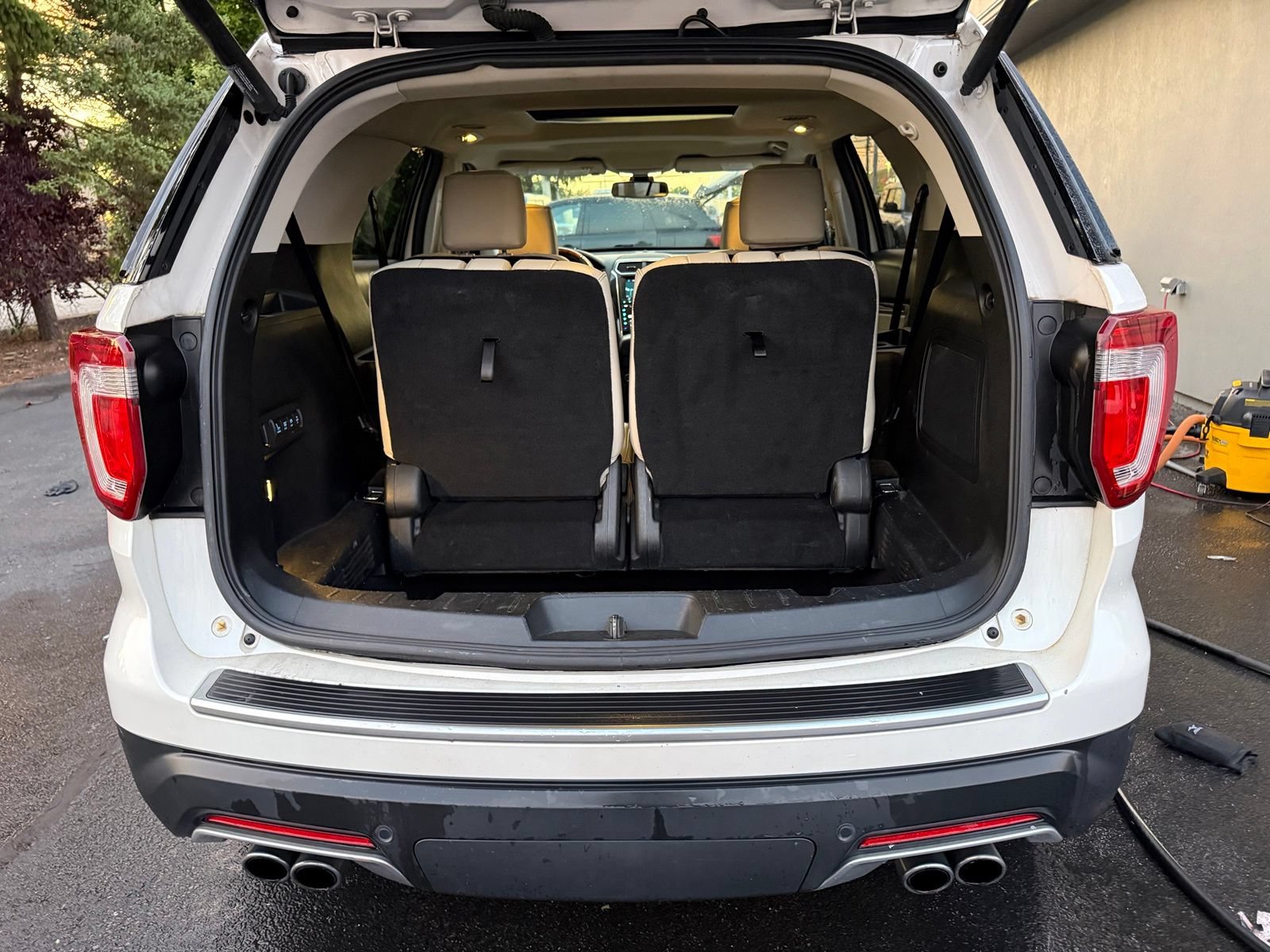 Used 2018 Ford Explorer Platinum AWD/4WD image 44