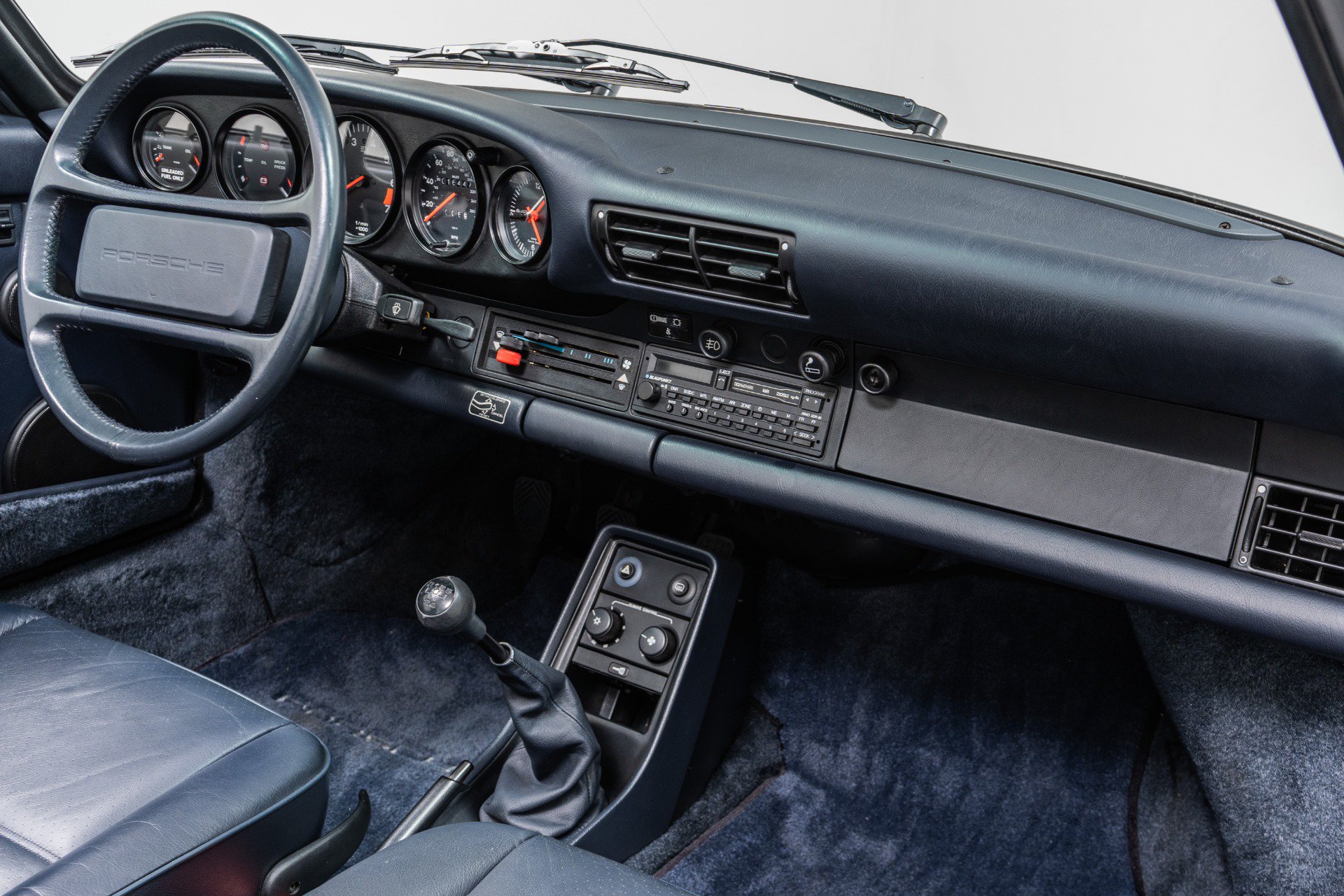 Used 1989 Porsche 911 Carrera RWD image 13
