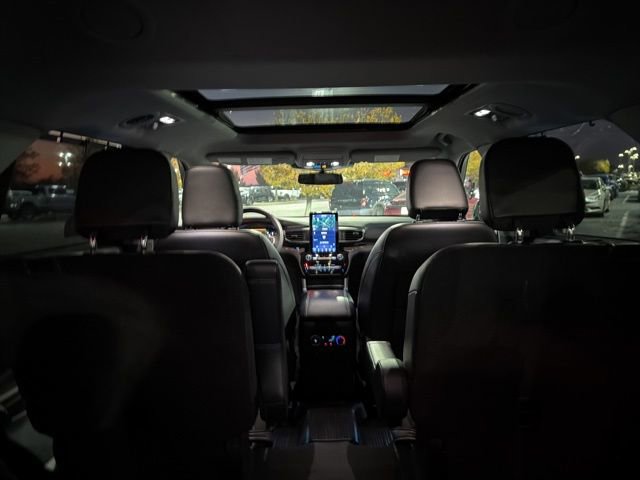 Used 2022 Ford Explorer Limited w/ Limited Technology Package image 15