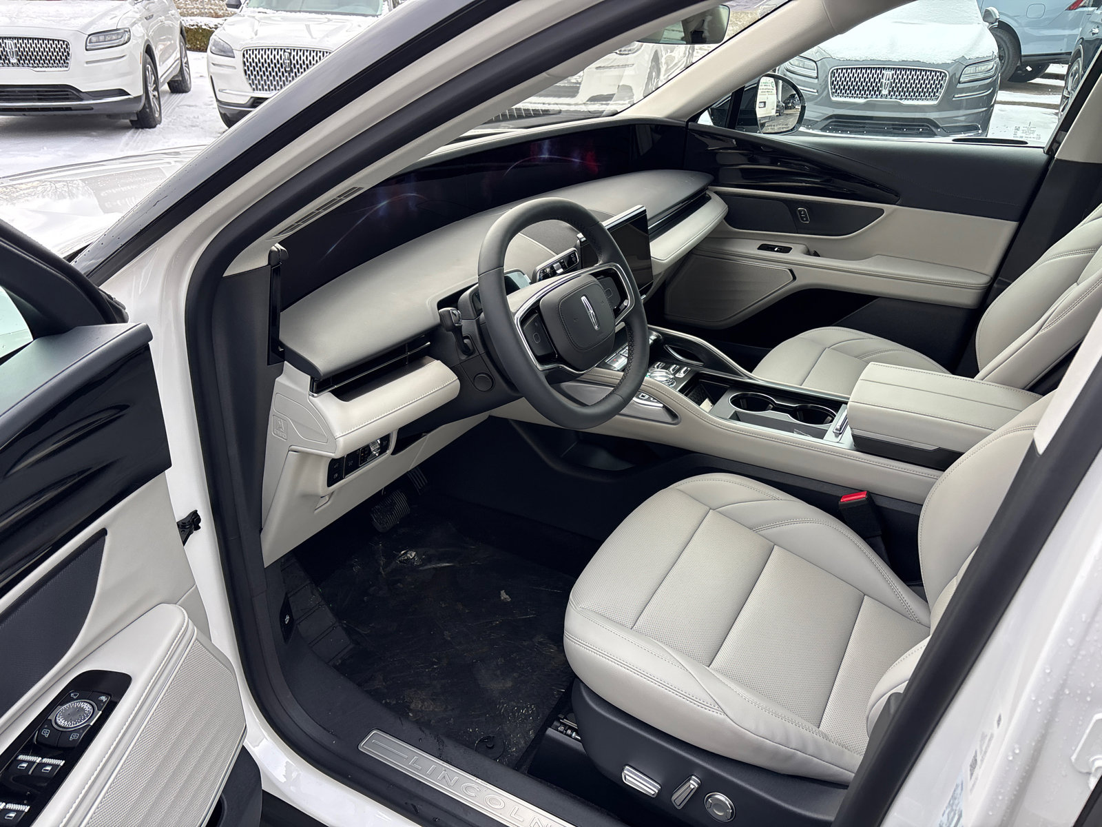 New 2026 Lincoln Nautilus Premier image 26