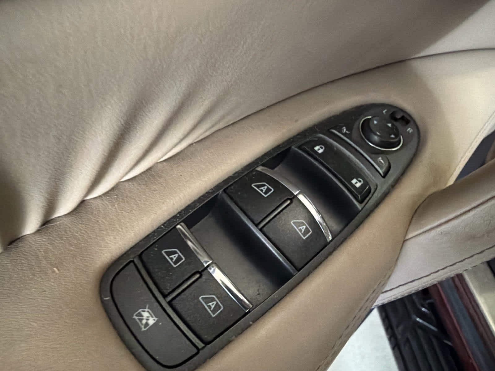 Used 2022 Nissan Armada Platinum w/ Captain's Chairs Package RWD image 63