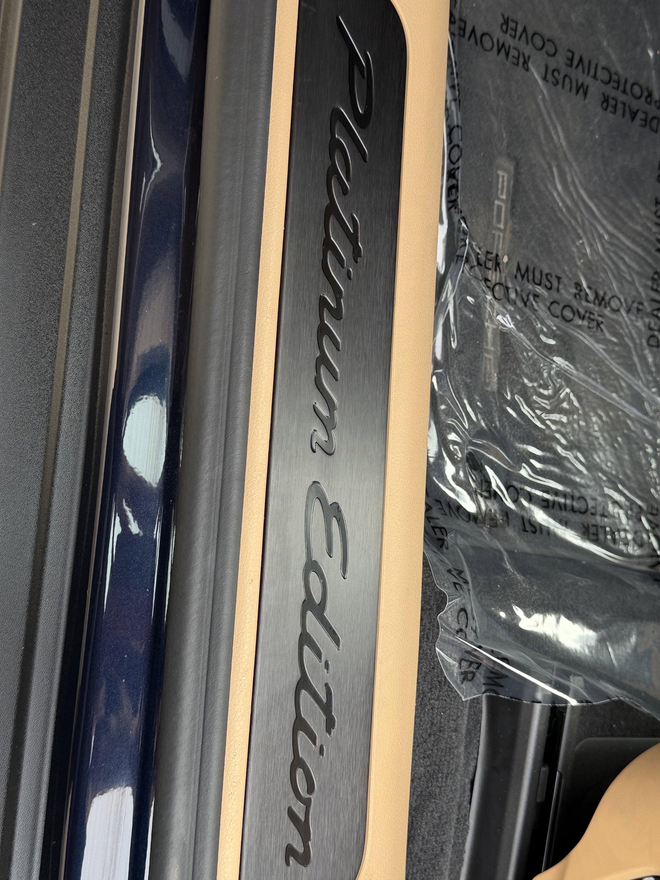 Used 2023 Porsche Panamera 4 Platinum Edition image 29