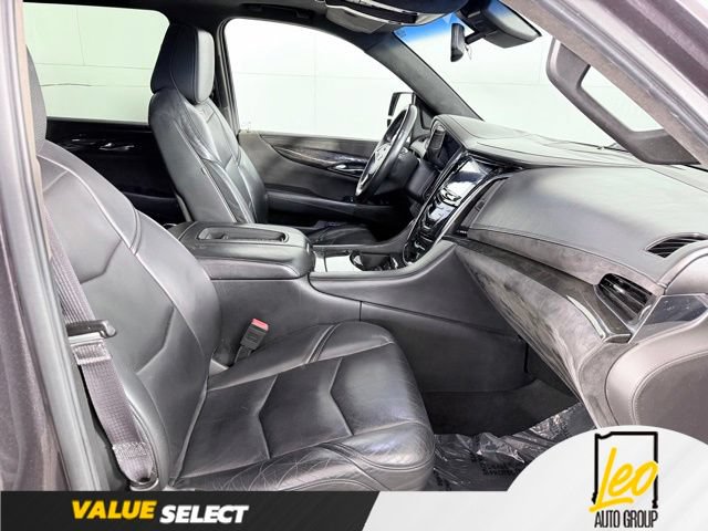 Used 2016 Cadillac Escalade Platinum AWD/4WD image 6