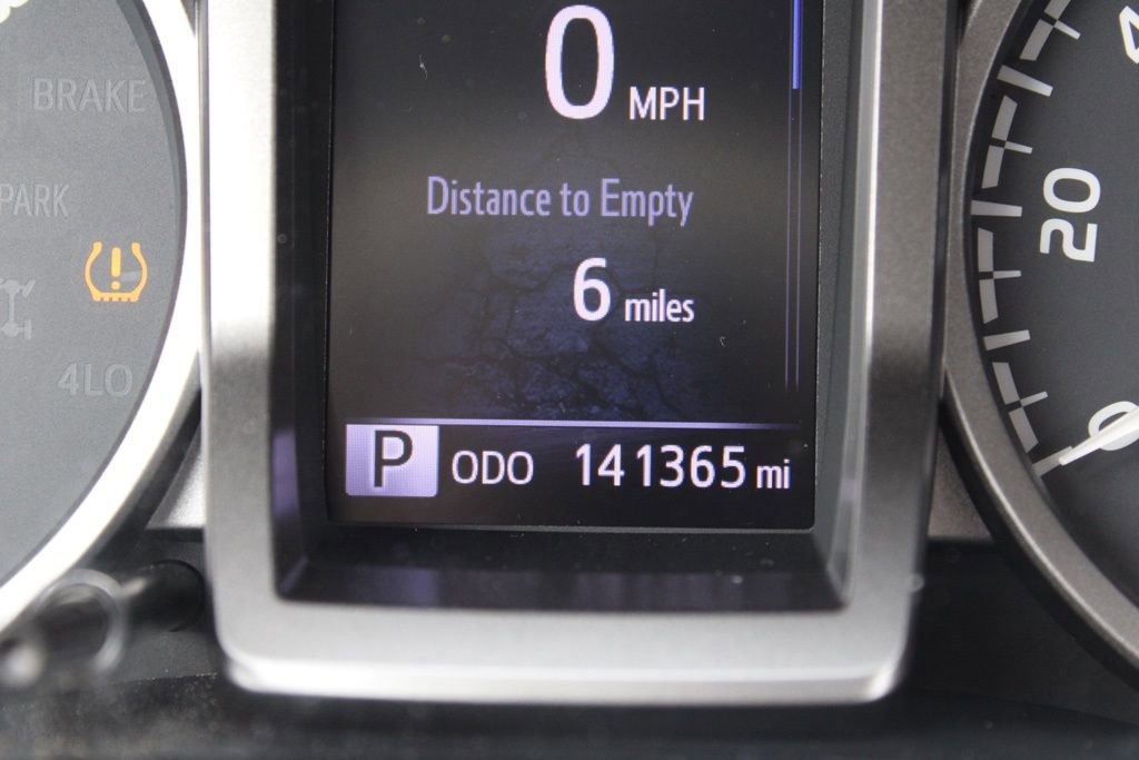 Used 2016 Toyota Tacoma SR5 image 28