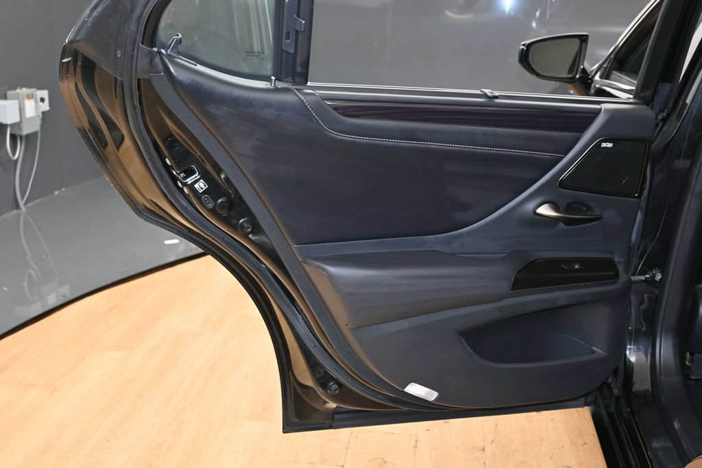 Used 2019 Lexus ES 350 Ultra Luxury w/ Accessory Package 2 FWD image 42
