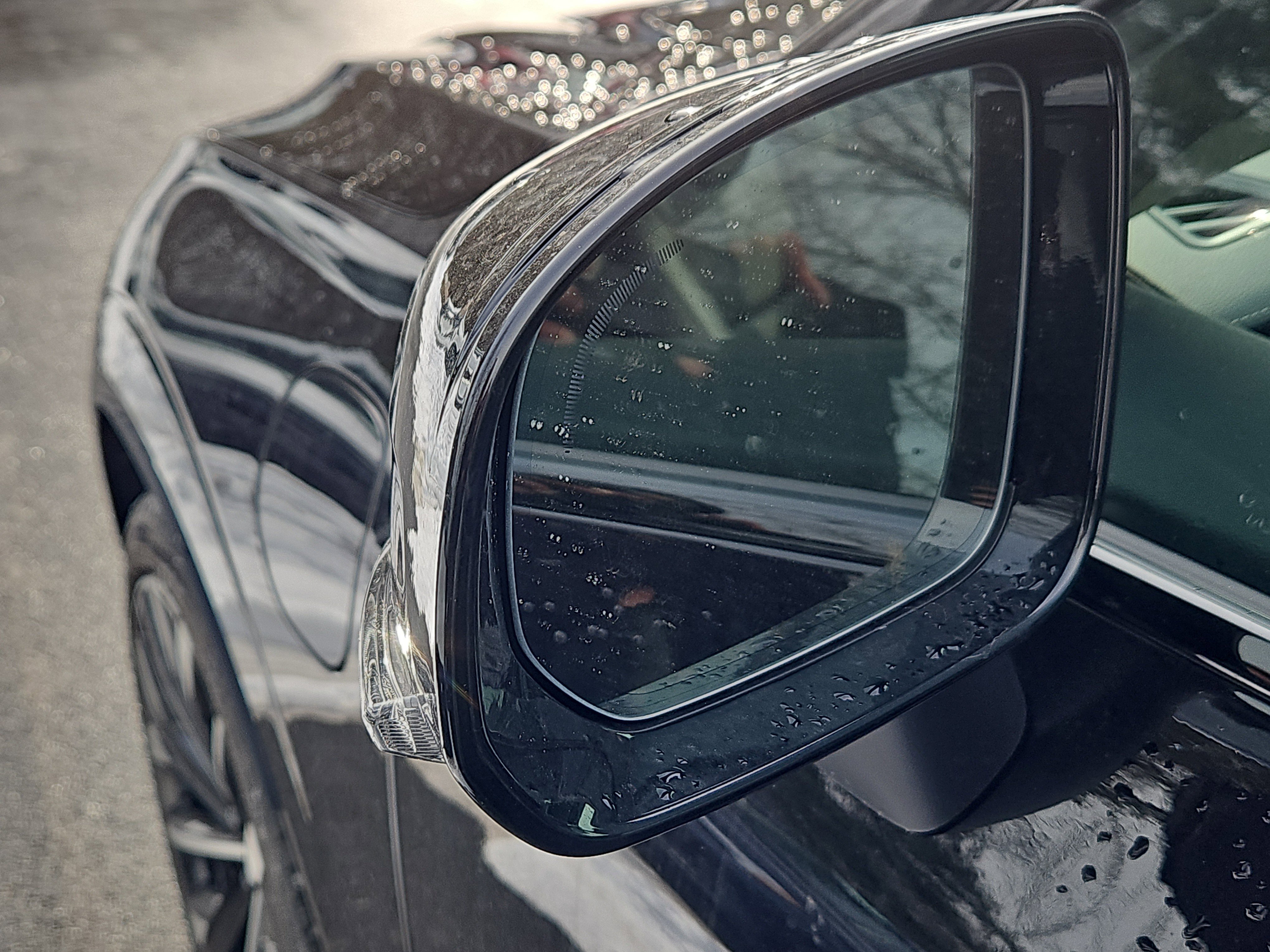 New 2026 Volvo XC60 T8 Ultra w/ Protection Package Premier image 13