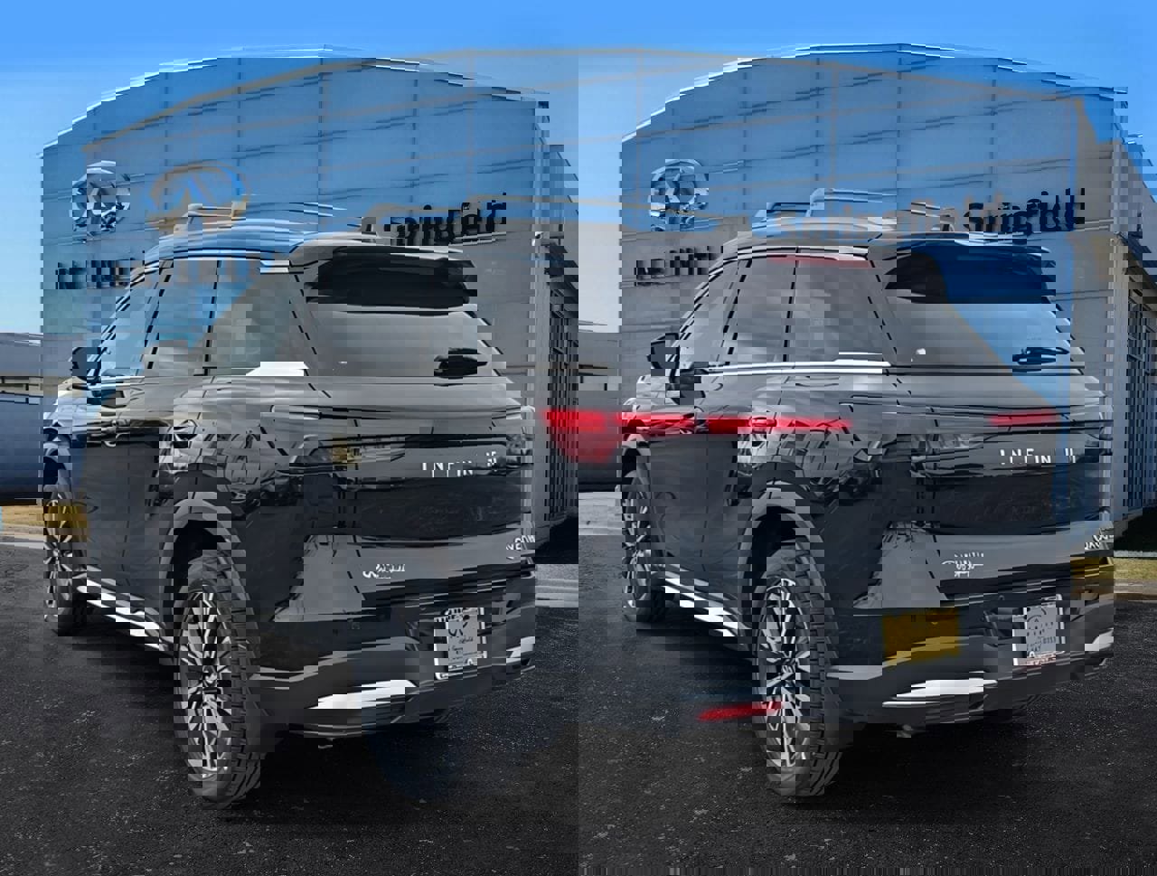 New 2026 INFINITI QX60 Luxe w/ Cargo Package image 4