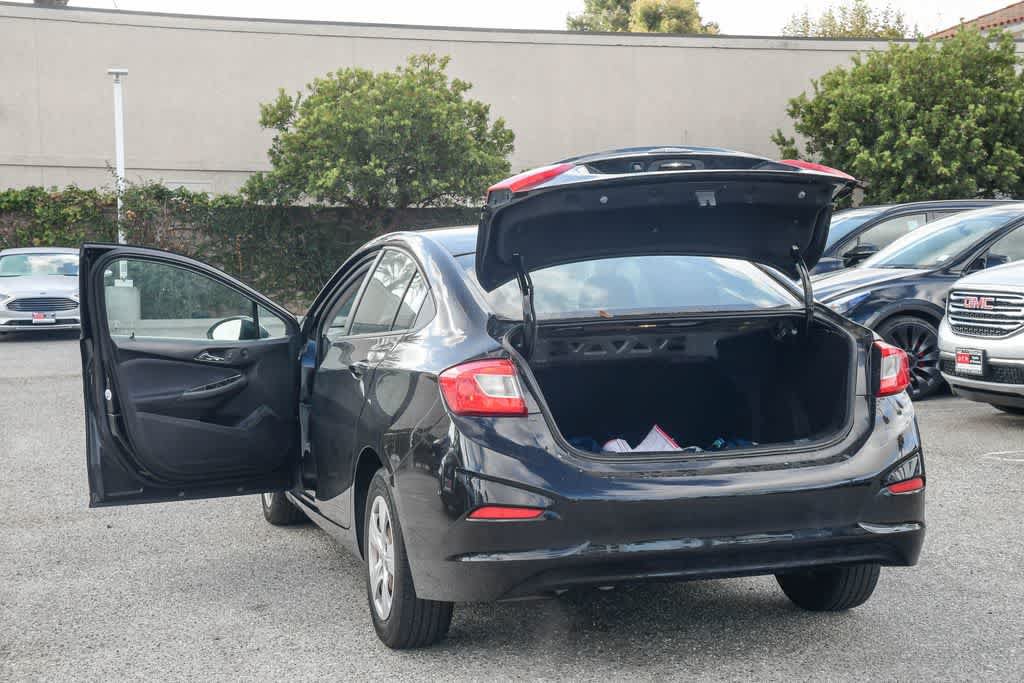Used 2018 Chevrolet Cruze LS FWD image 21
