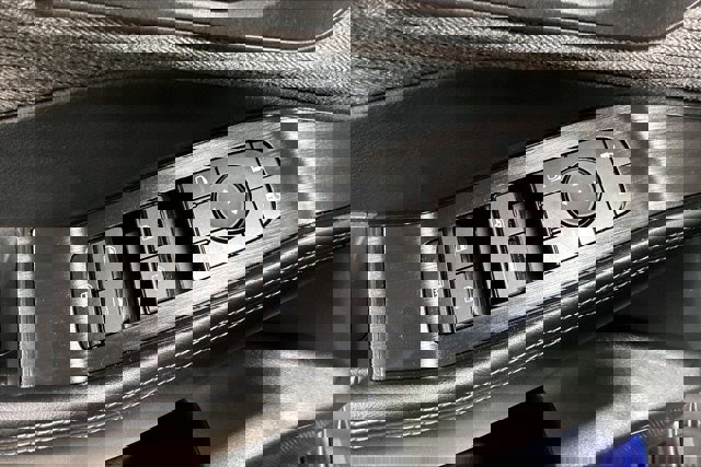 Used 2023 Nissan Rogue SV image 39