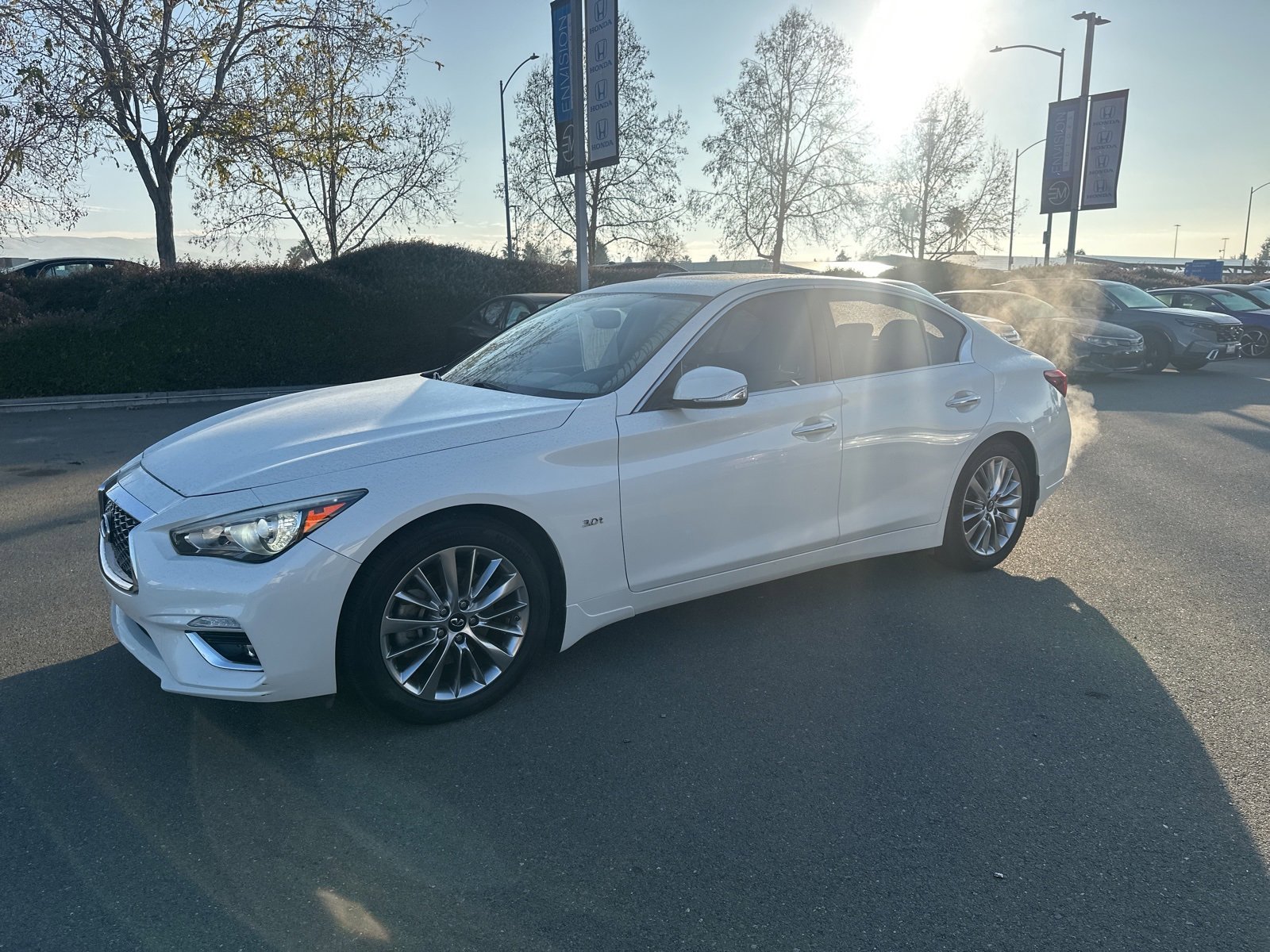 Used 2019 INFINITI Q50 Luxe w/ Essential Package (3.0T Luxe) image 5