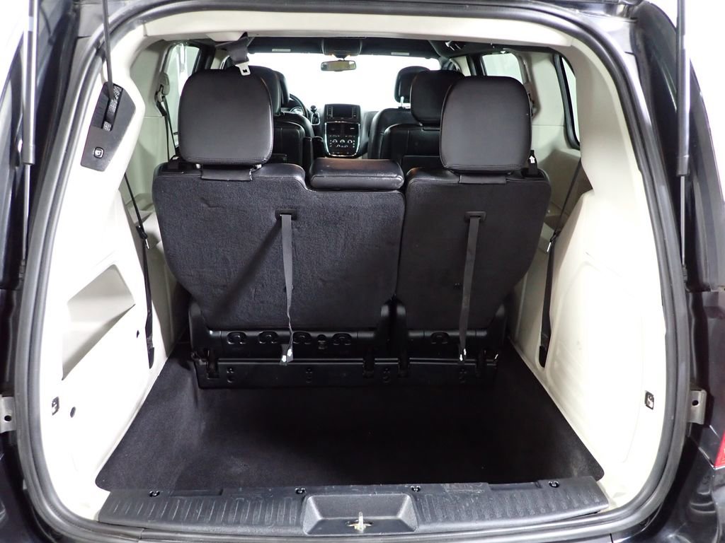 Used 2017 Dodge Grand Caravan SXT image 20