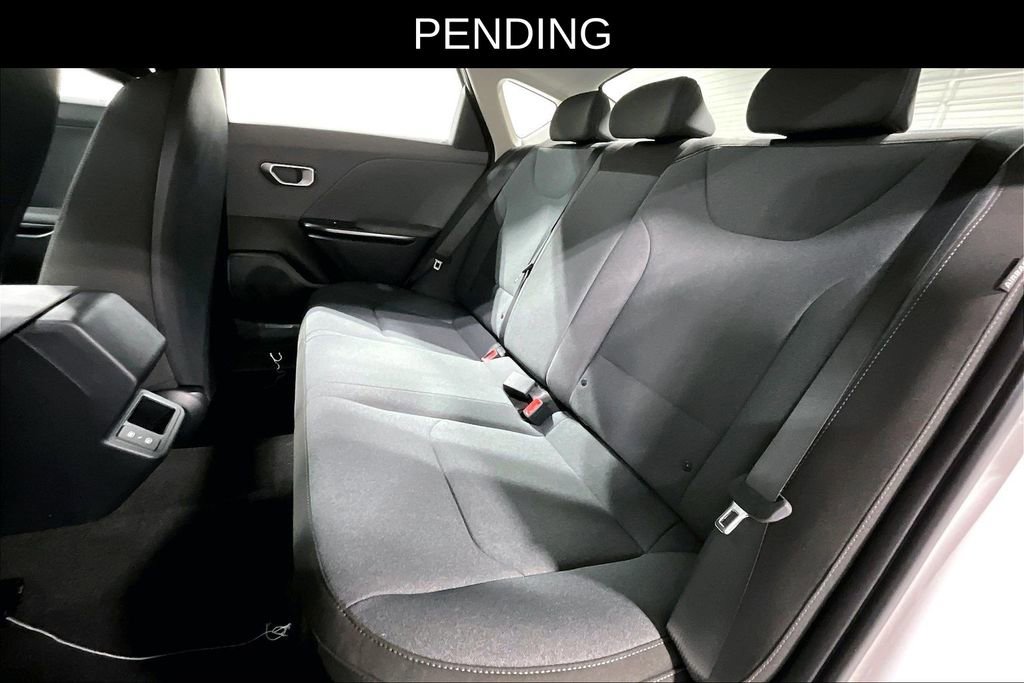 New 2025 Kia K4 FWD image 18