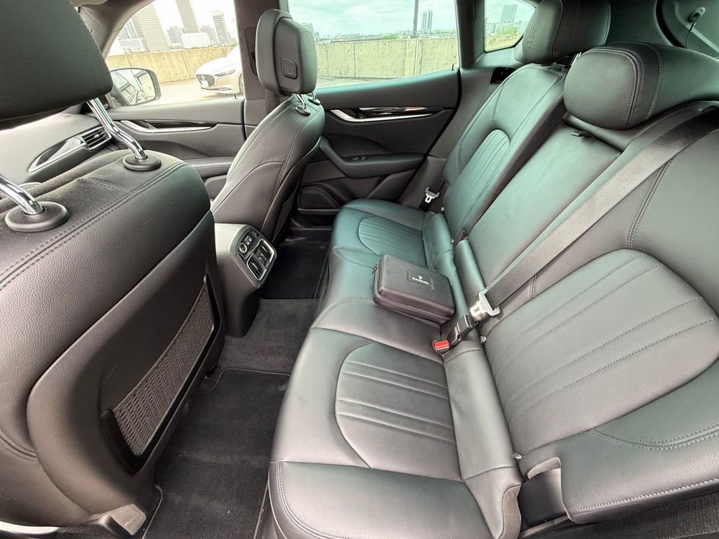 Used 2020 Maserati Levante AWD/4WD image 13