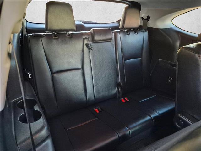 Certified 2024 Toyota Highlander XLE FWD image 19
