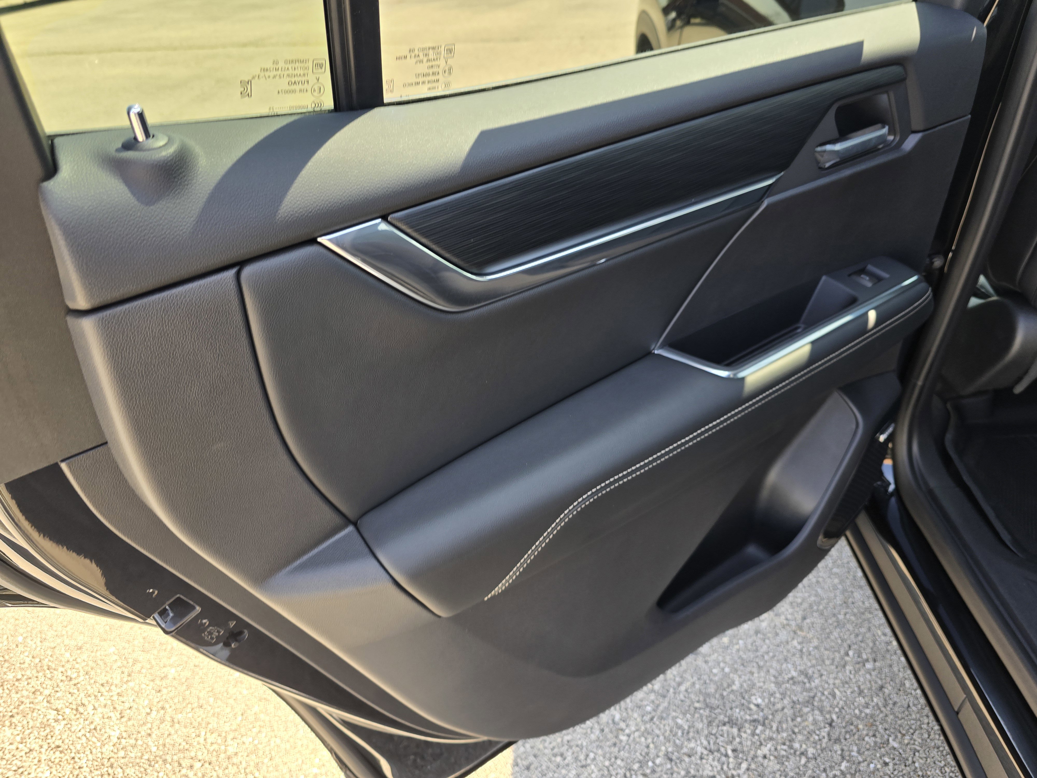 New 2025 GMC Acadia Elevation w/ Elevation Premium Package image 17